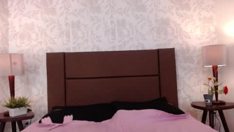 Snapshot of ava_raye chatting on 24, 11, 2025 Ava online show from 24, 11, 2025