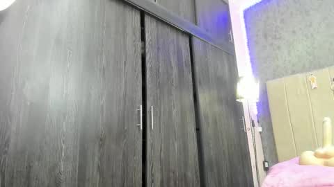 Snapshot of avaa_am chatting on 22, 12, 2025 AVA online show from 22, 12, 2025