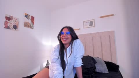 Avaline Help me reach 100 likes TRANSMISSION EVERY DAY FROM 39 PM online show from 12, 1, 2025