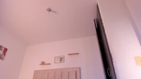 Avaline Help me reach 100 likes TRANSMISSION EVERY DAY FROM 39 PM online show from 20, 1, 2025