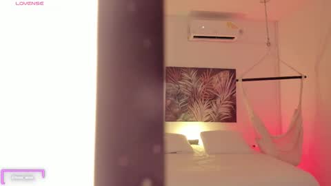 Snapshot of avalon_badger chatting on 3, 11, 2025 Avalon online show from 3, 11, 2025