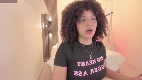 Snapshot of avalon_badger chatting on 21, 11, 2025 Avalon online show from 21, 11, 2025