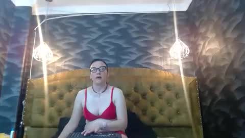 avanahomi online show from 25, 9, 2025