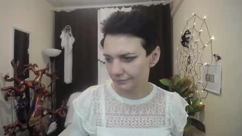 avasaturnian online show from 15, 10, 2025