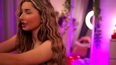 Snapshot of avashay chatting on 12, 2, 2025 Carina online show from 12, 2, 2025