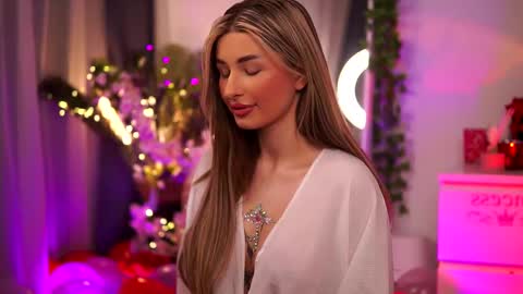 Snapshot of avashay chatting on 14, 2, 2025 Carina online show from 14, 2, 2025