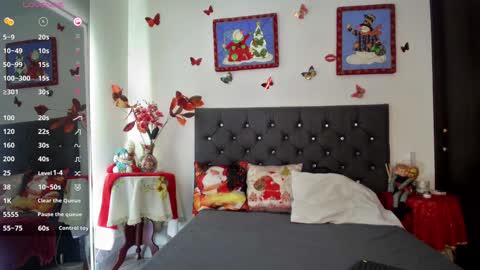 Snapshot of avatomas chatting on 12, 12, 2024 Ava Tomas online show from 12, 12, 2024