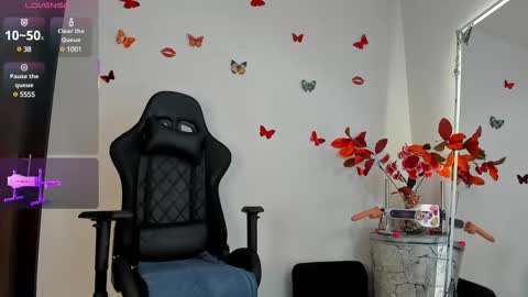 Snapshot of avatomas chatting on 19, 2, 2025 Ava Tomas online show from 19, 2, 2025