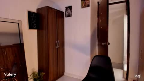 Valery -- online show from 28, 11, 2025