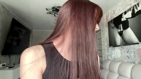 Snapshot of avelinauecker chatting on 1, 5, 2026 Lina online show from 1, 5, 2026