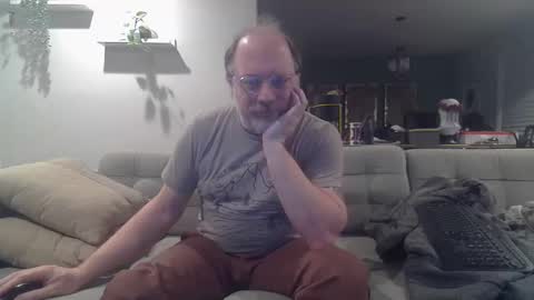 Snapshot of averagegreg chatting on 26, 2, 2026 Greg online show from 26, 2, 2026