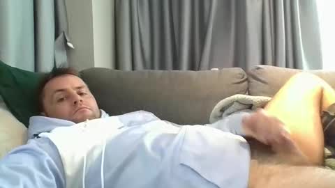 Snapshot of averagejoe2025 chatting on 21, 11, 2025 averagejoe2025 online show from 21, 11, 2025