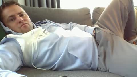 Snapshot of averagejoe2025 chatting on 25, 11, 2025 averagejoe2025 online show from 25, 11, 2025