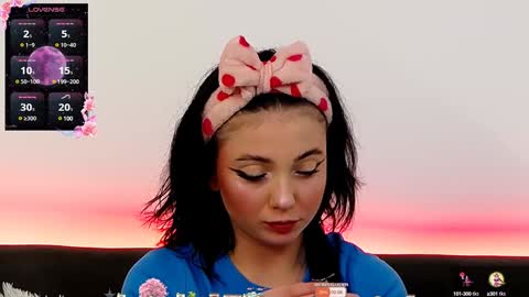 AveryWillow online show from 7, 2, 2025