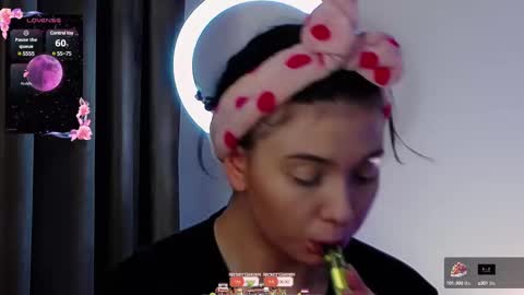 AveryWillow online show from 3, 3, 2025