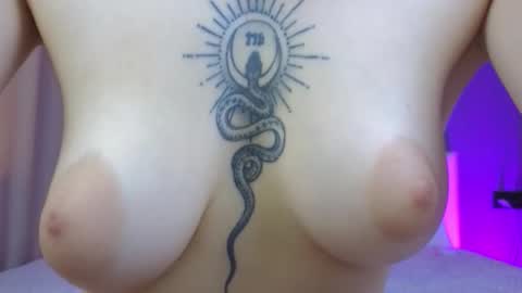 Snapshot of avgustina_love chatting on 11, 1, 2026 avgustina_love online show from 11, 1, 2026