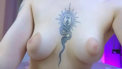 Snapshot of avgustina_love chatting on 7, 2, 2026 avgustina_love online show from 7, 2, 2026