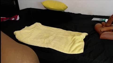 Snapshot of avis_lara chatting on 15, 10, 2025 AVIS online show from 15, 10, 2025