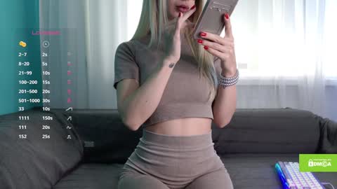 Snapshot of avr0ria chatting on 21, 12, 2024 avr0ria online show from 21, 12, 2024