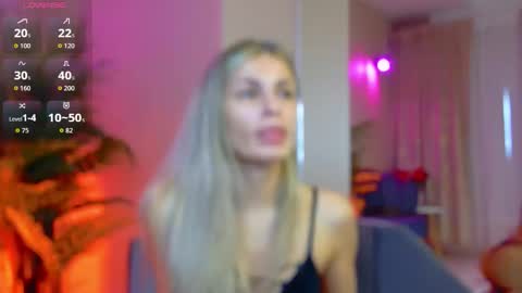 Snapshot of avrillcyrux chatting on 27, 10, 2025 AVRILL CYRUX online show from 27, 10, 2025