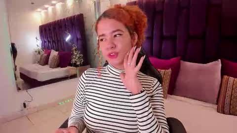 Avril  online show from 28, 11, 2025