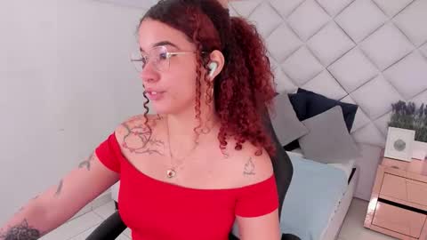 Snapshot of avrilwayne chatting on 15, 2, 2026 Avril online show from 15, 2, 2026