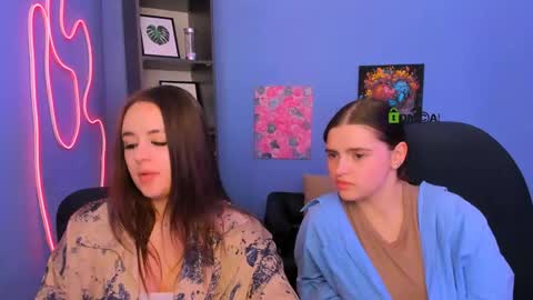 Snapshot of awesomeemma_ chatting on 5, 5, 2026 awesomeemma_ online show from 5, 5, 2026