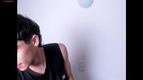 axel davis  online show from 30, 11, 2025