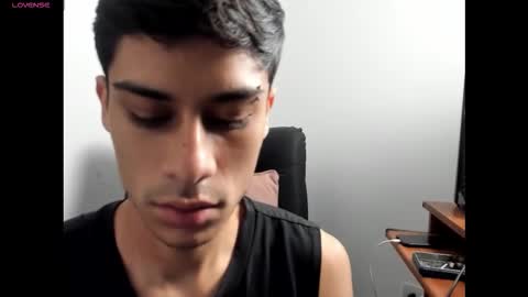 axel davis  online show from 1, 12, 2025