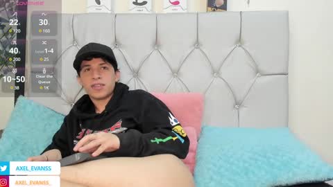 Snapshot of axel_evanss chatting on 4, 12, 2024 Axel Evanss online show from 4, 12, 2024