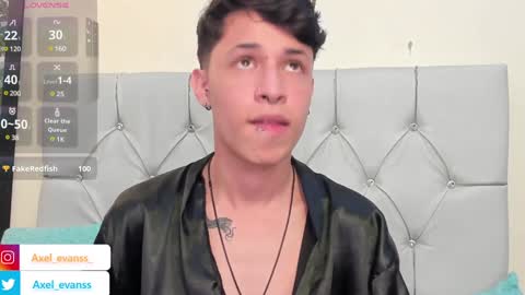 Snapshot of axel_evanss chatting on 1, 2, 2025 Axel Evanss online show from 1, 2, 2025