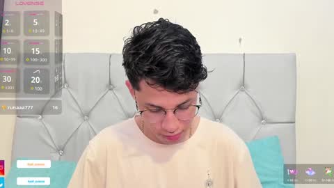 Snapshot of axel_evanss chatting on 4, 2, 2025 Axel Evanss online show from 4, 2, 2025