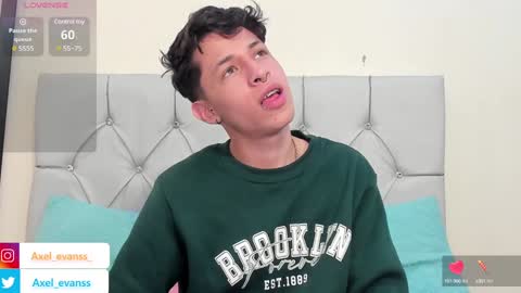 Snapshot of axel_evanss chatting on 7, 2, 2025 Axel Evanss online show from 7, 2, 2025