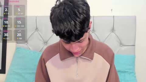 Snapshot of axel_evanss chatting on 10, 2, 2025 Axel Evanss online show from 10, 2, 2025