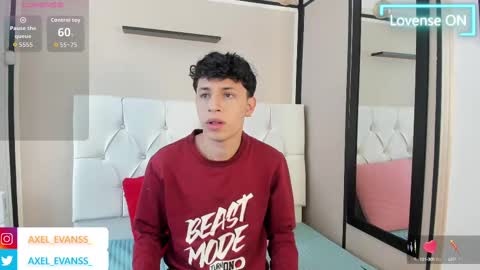 Snapshot of axel_evanss chatting on 19, 9, 2025 Axel Evanss online show from 19, 9, 2025