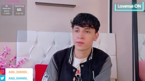 Snapshot of axel_evanss chatting on 2, 10, 2025 Axel Evanss online show from 2, 10, 2025