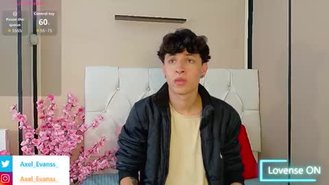 Snapshot of axel_evanss chatting on 6, 10, 2025 Axel Evanss online show from 6, 10, 2025