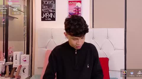 Snapshot of axel_evanss chatting on 1, 12, 2025 Axel Evanss online show from 1, 12, 2025