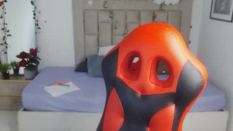Snapshot of axel_fox7 chatting on 25, 5, 2026 Axel online show from 25, 5, 2026