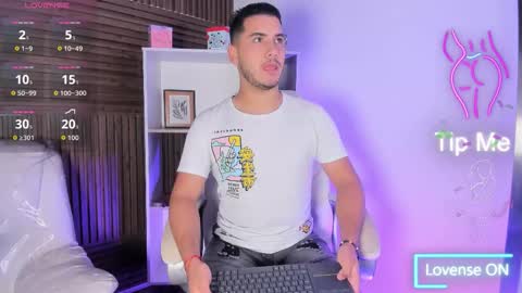 axel_grey_ online show from 21, 11, 2025