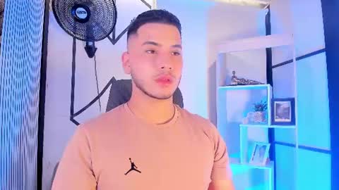Snapshot of axel_grey_ chatting on 14, 6, 2026 axel_grey_ online show from 14, 6, 2026