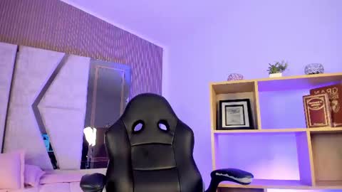 Snapshot of axel_grey_ chatting on 19, 6, 2026 axel_grey_ online show from 19, 6, 2026