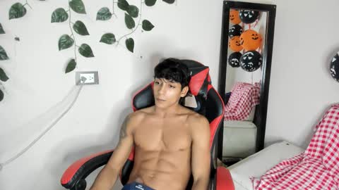 axel_rosse2 online show from 30, 10, 2025
