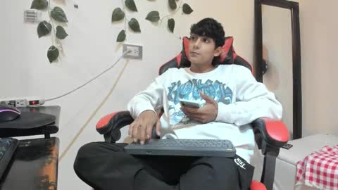 axel_rosse2 online show from 1, 11, 2025