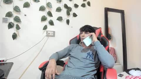 axel_rosse2 online show from 2, 11, 2025