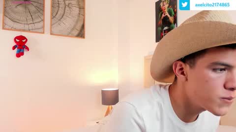 Snapshot of axel_sliim chatting on 12, 10, 2025 axel slim online show from 12, 10, 2025