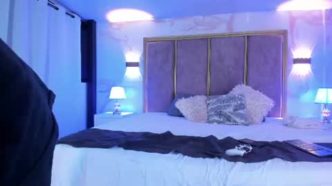 Snapshot of axelandrenata chatting on 19, 6, 2026 Axel and Renata online show from 19, 6, 2026