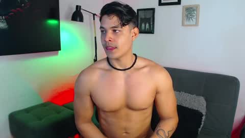 Snapshot of axell_dior chatting on 13, 6, 2026 axell online show from 13, 6, 2026