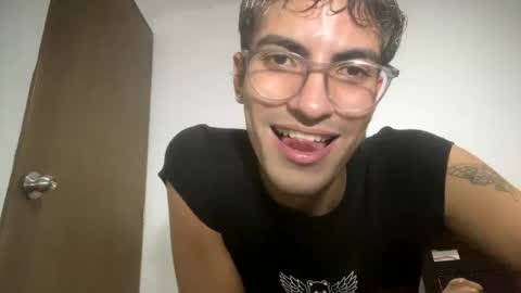 Axel  online show from 23, 1, 2025