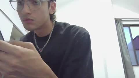 Axel  online show from 2, 2, 2025